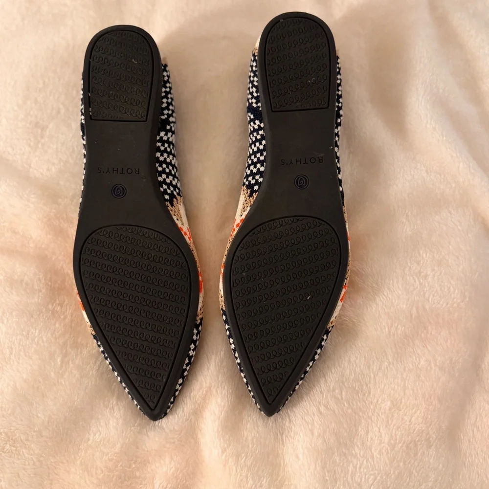 Rothy's The Point Blue and White Patterned Flats, Size 8 - Picture 6 of 10